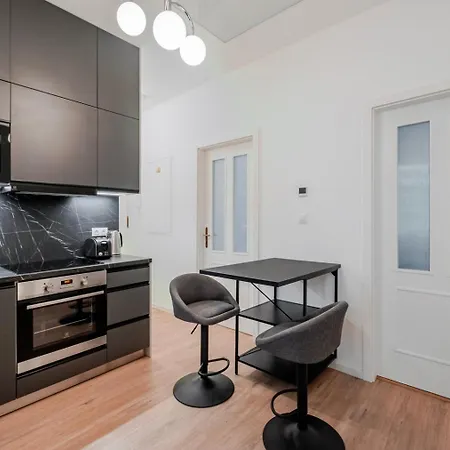 Appartement Blueground Vinohrady Balcony Nr Riegrovy Sady Prg-78 *