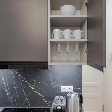 Blueground Vinohrady Balcony Nr Riegrovy Sady Prg-78 Appartement