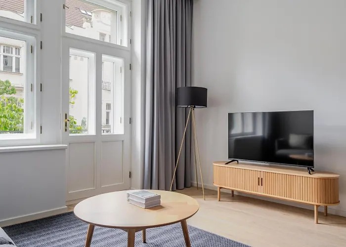Blueground Vinohrady Balcony Nr Riegrovy Sady Prg-78 *